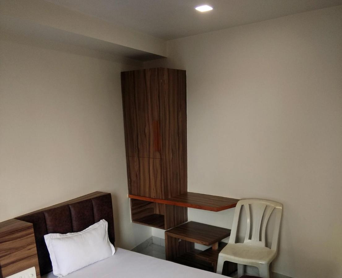 Hotel Milan Ahmedabad Extérieur photo