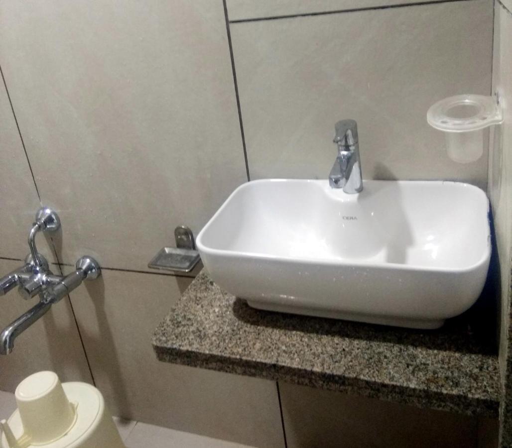 Hotel Milan Ahmedabad Extérieur photo