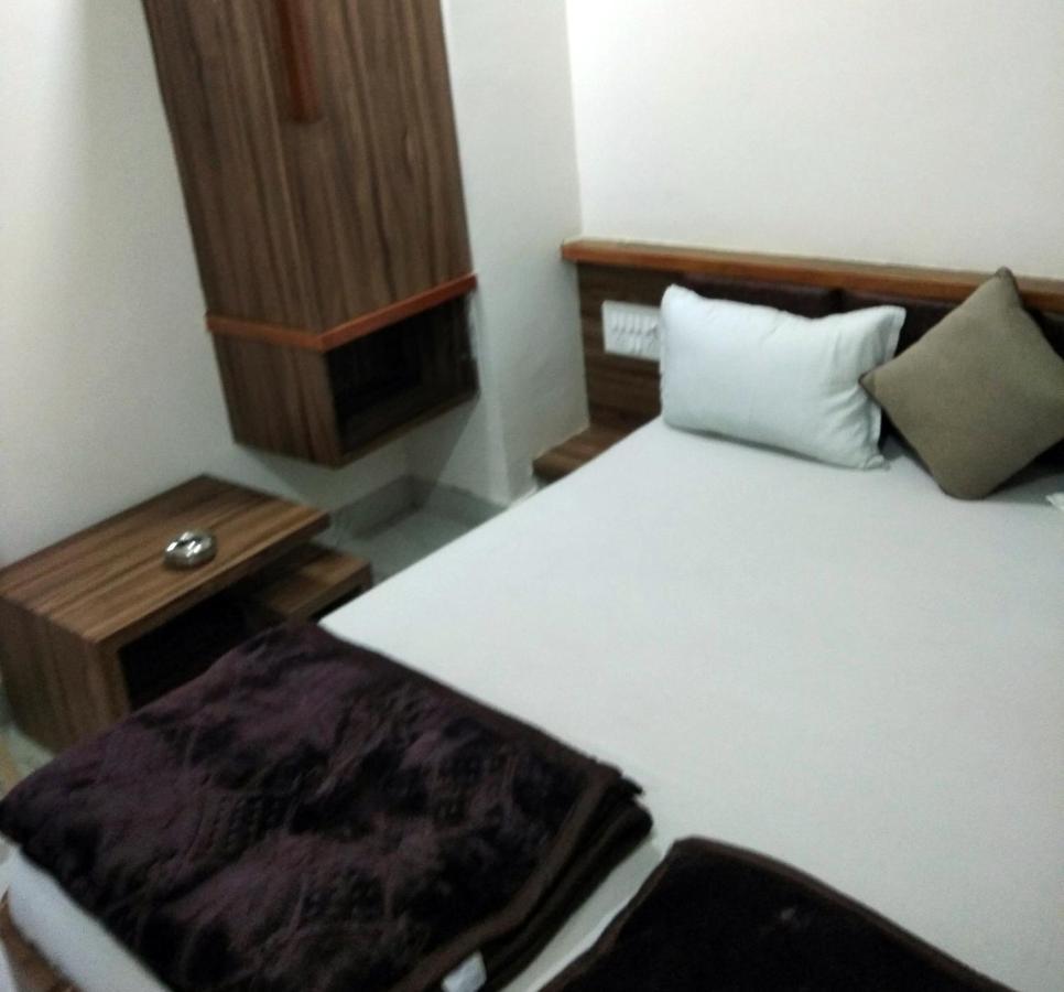 Hotel Milan Ahmedabad Extérieur photo
