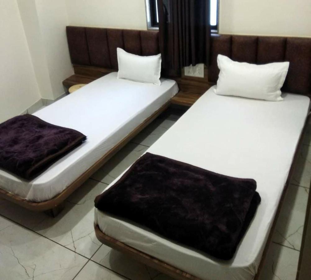 Hotel Milan Ahmedabad Extérieur photo