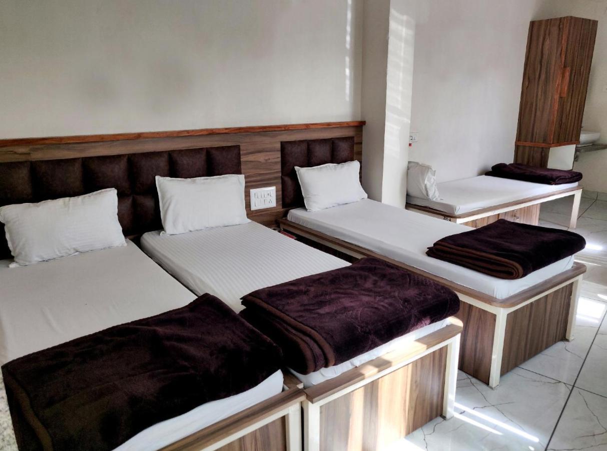 Hotel Milan Ahmedabad Extérieur photo