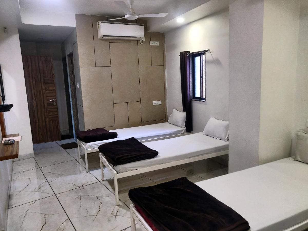 Hotel Milan Ahmedabad Extérieur photo