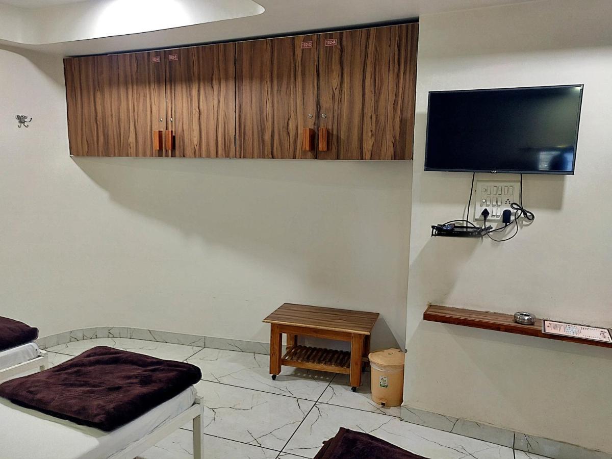 Hotel Milan Ahmedabad Extérieur photo