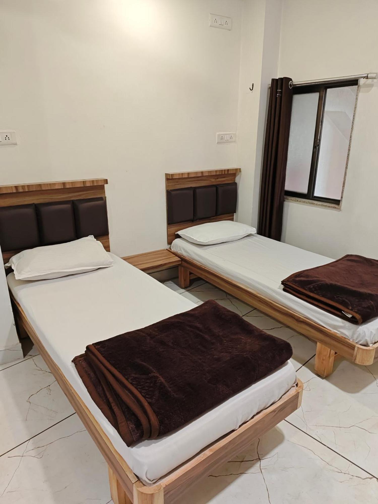 Hotel Milan Ahmedabad Extérieur photo
